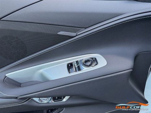 Used 2025 Chevrolet Corvette Z06 RWD image 24