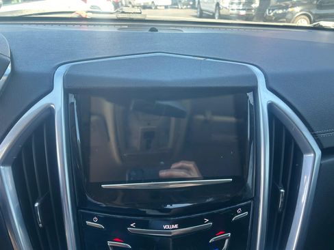 Used 2013 Cadillac SRX FWD image 13