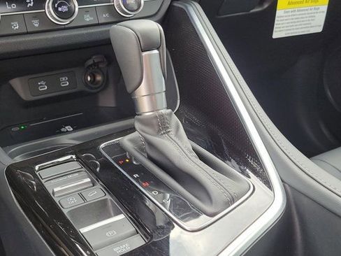 Certified 2025 Acura ADX FWD image 28