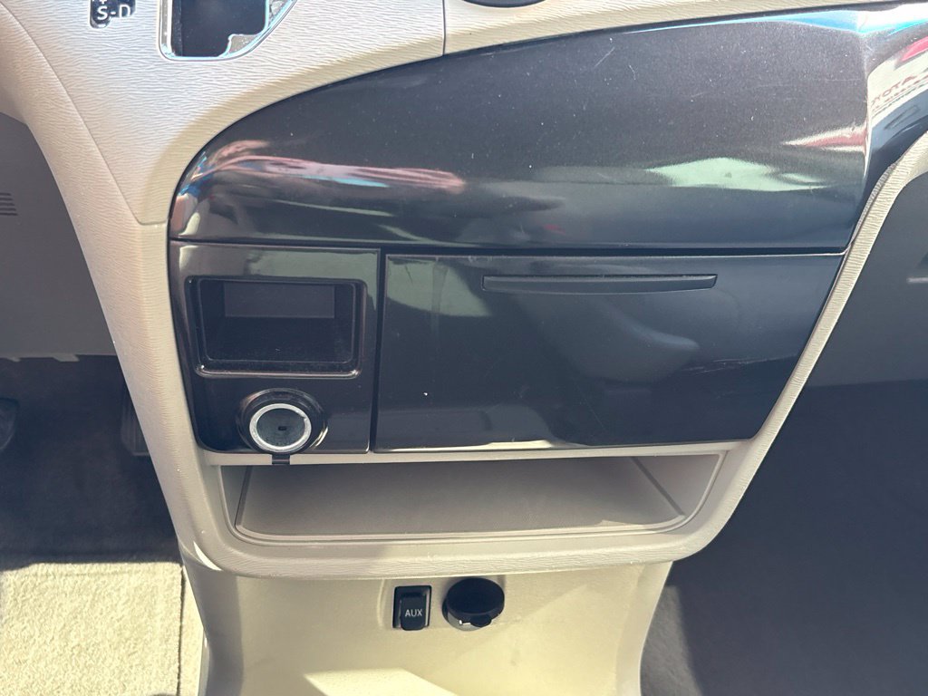 Used 2014 Toyota Sienna L FWD image 11