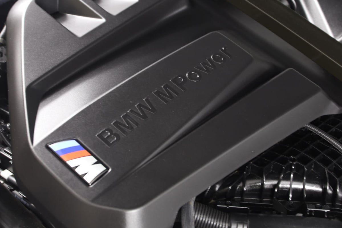 Used 2025 BMW M3 w/ Executive Package RWD image 23
