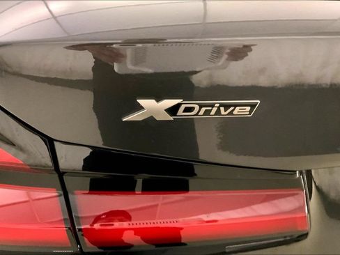 Used 2022 BMW M550i xDrive w/ Executive Package AWD/4WD image 7