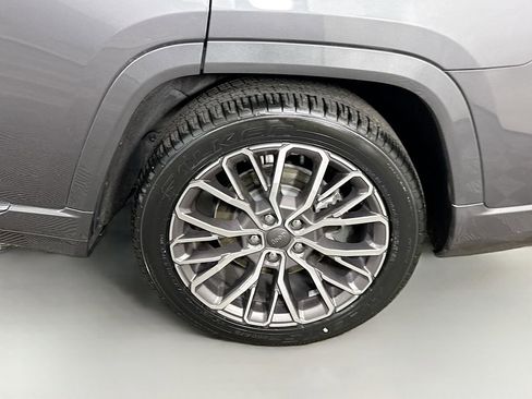 Used 2024 Jeep Grand Cherokee L Summit AWD/4WD image 40