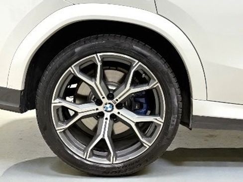 Used 2020 BMW X6 xDrive40i w/ Executive Package image 12