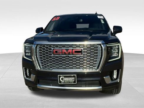 Used 2023 GMC Yukon XL Denali image 3