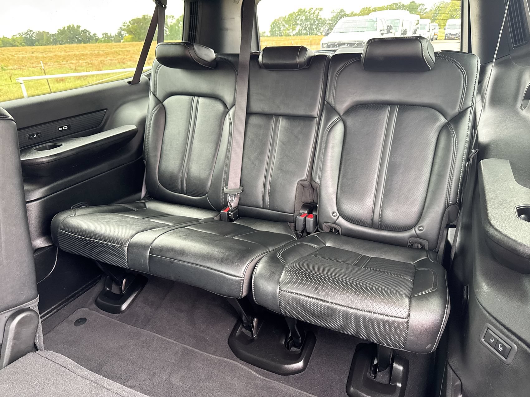 Used 2024 Jeep Wagoneer L Series II w/ Flexible Seating Group AWD/4WD image 23