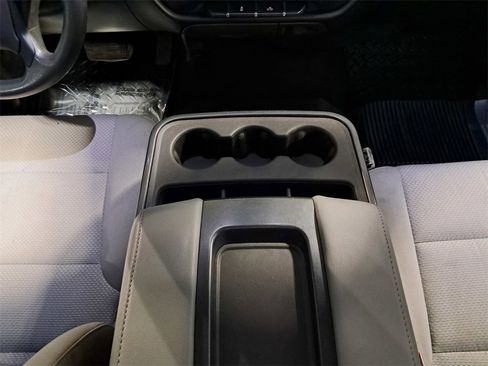 Used 2018 Chevrolet Silverado 1500 Custom image 18