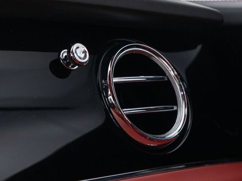 Certified 2023 Bentley Bentayga AWD/4WD image 41