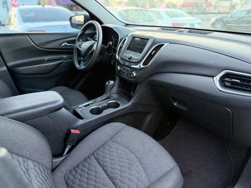 Used 2019 Chevrolet Equinox LT FWD image 21
