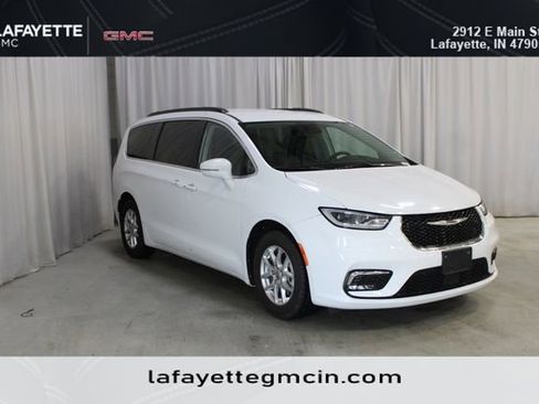 Used 2022 Chrysler Pacifica Touring-L FWD image 1