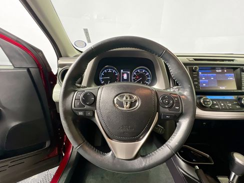 Used 2018 Toyota RAV4 Limited image 17