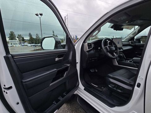 Used 2024 Toyota Tundra Limited w/ TRD Off-Road Package image 19