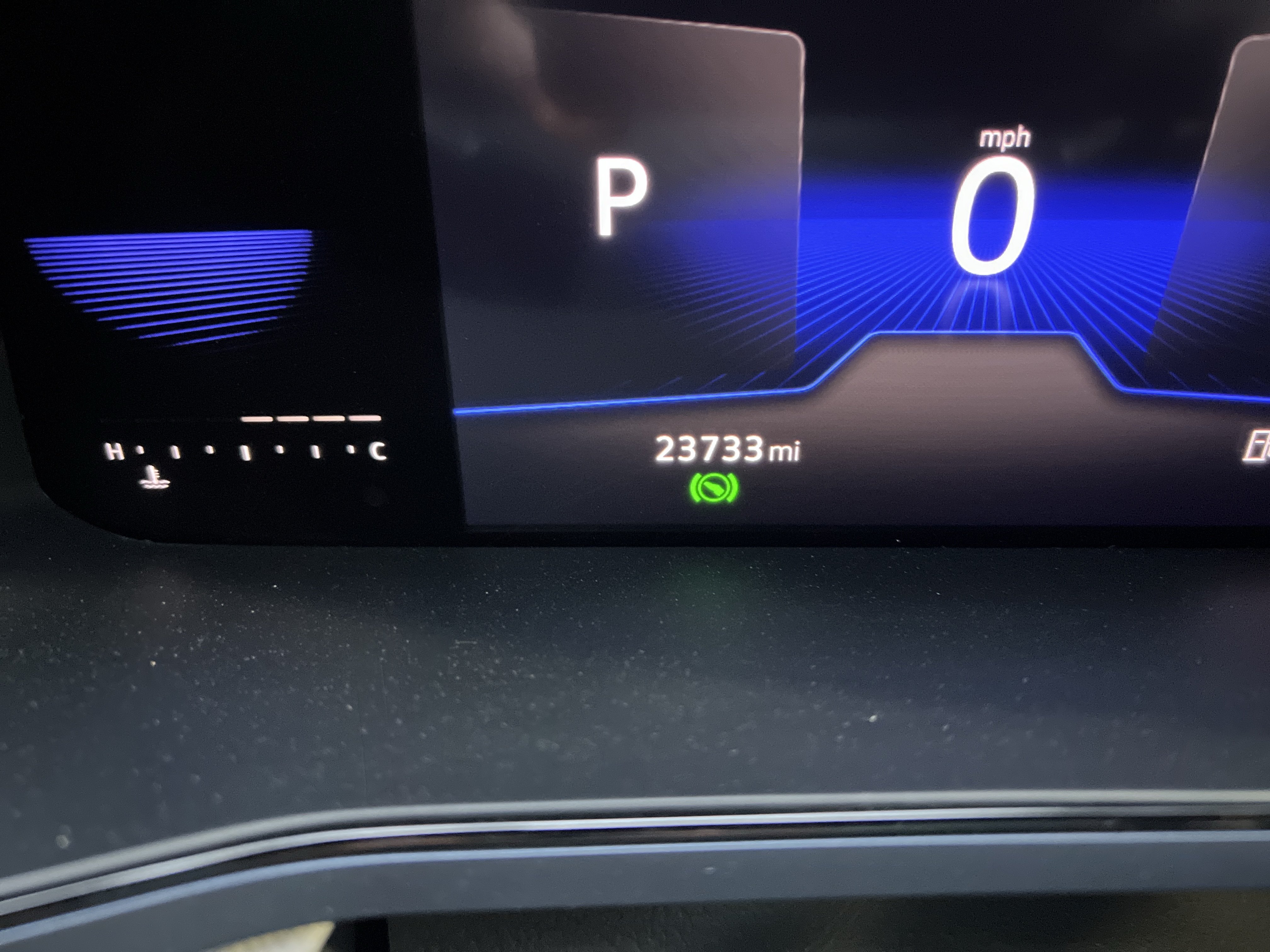 Used 2023 Volkswagen Taos SE w/ Panoramic Sunroof Package FWD image 18