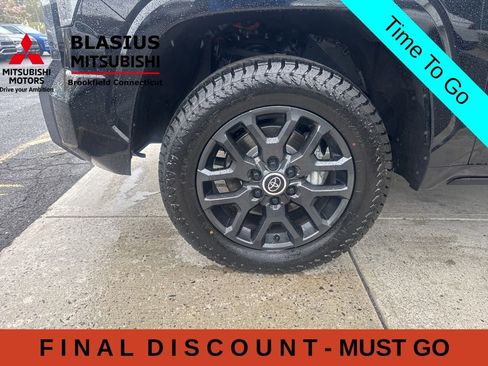 Used 2024 Toyota Tundra Platinum AWD/4WD image 14