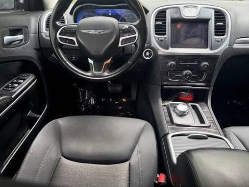 Used 2021 Chrysler 300 Touring w/ Sport Appearance Package RWD image 14