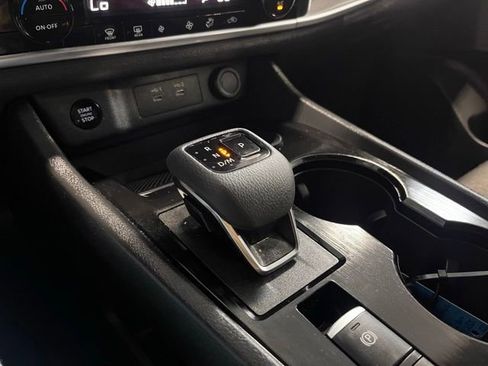 Used 2025 Nissan Rogue SV FWD image 23