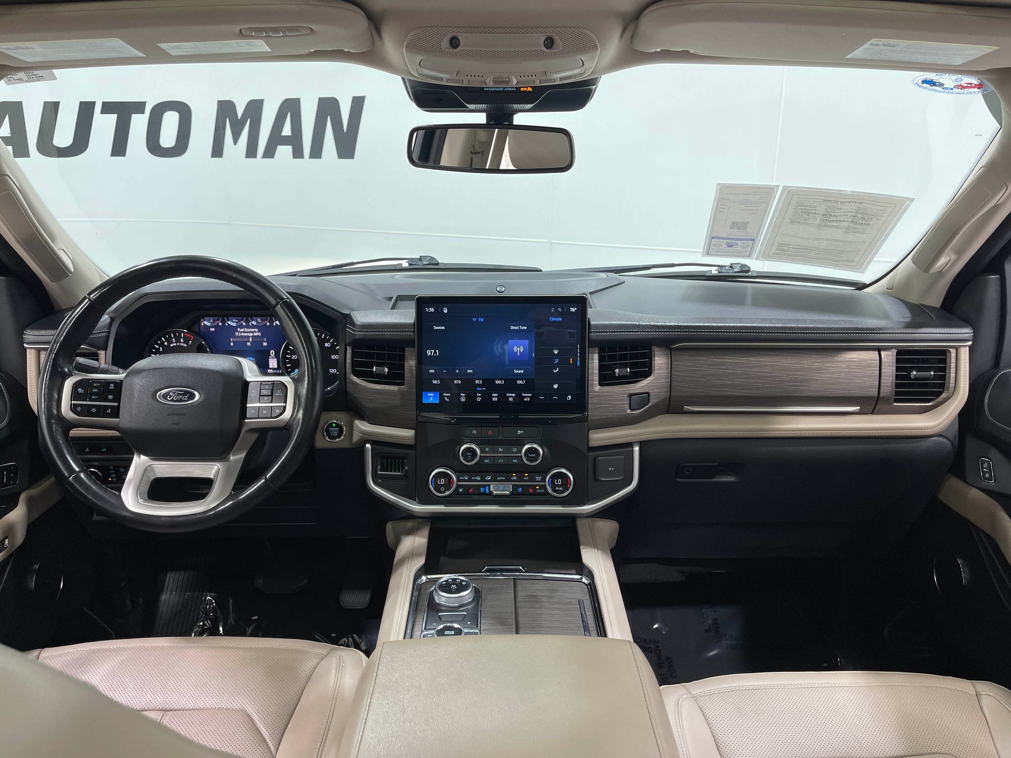 Used 2024 Ford Expedition Limited AWD/4WD image 19