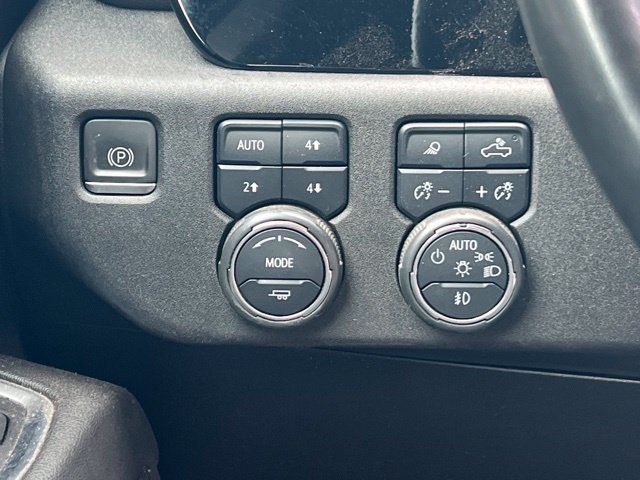 Used 2024 Chevrolet Silverado 1500 LTZ w/ Z71 Off-Road Package AWD/4WD image 4