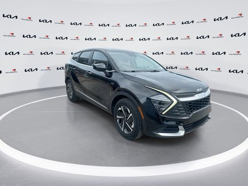 Certified 2025 Kia Sportage LX FWD image 2