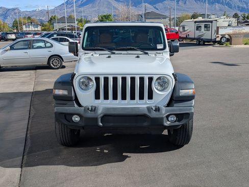 Used 2022 Jeep Wrangler Unlimited Sport image 11