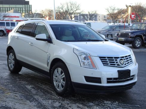 Used 2015 Cadillac SRX Luxury w/ Trailering Package image 3