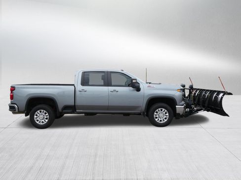 Used 2024 Chevrolet Silverado 3500 LT w/ Convenience Package AWD/4WD image 8