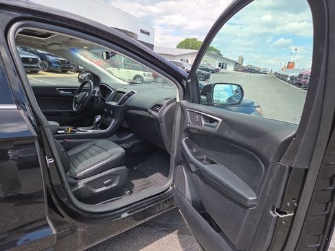 Used 2018 Ford Edge SEL w/ Equipment Group 201A AWD/4WD image 14