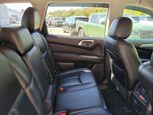 Used 2017 Nissan Pathfinder SL w/ SL Tech Package image 31