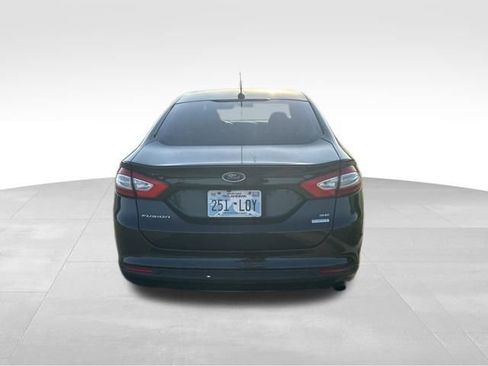 Used 2014 Ford Fusion SE FWD image 4