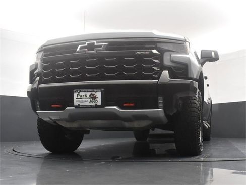 Used 2024 Chevrolet Silverado 1500 ZR2 w/ Technology Package image 24