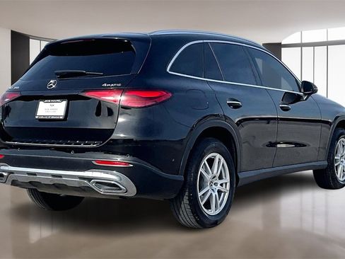 Used 2023 Mercedes-Benz GLC 300 4MATIC image 2