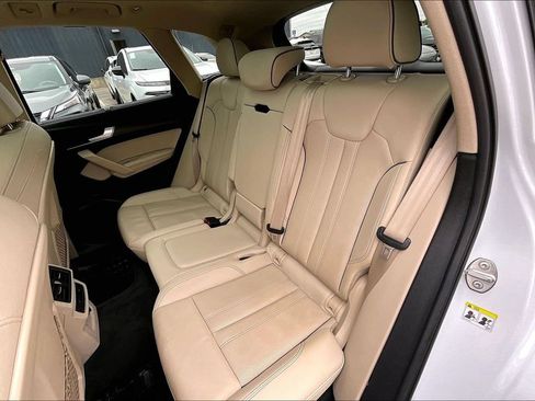 Used 2023 Audi Q5 e Premium Plus w/ Premium Plus Package AWD/4WD image 34