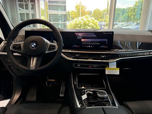 New 2026 BMW X5 xDrive40i w/ M Sport Package AWD/4WD image 15