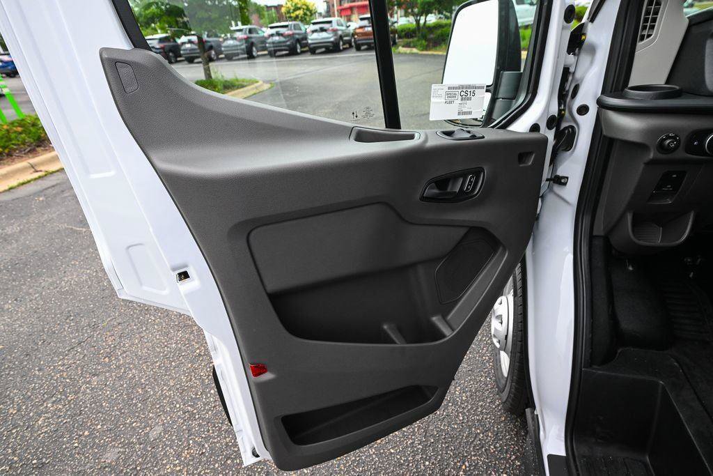 New 2026 Ford Transit 250 148 Medium Roof Extended AWD w/ Exterior Upgrade Package image 15
