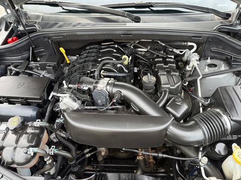 Used 2022 Dodge Durango GT RWD image 23