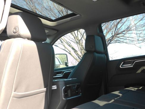 New 2025 Chevrolet Silverado 2500 LTZ w/ Trail Boss Package AWD/4WD image 12