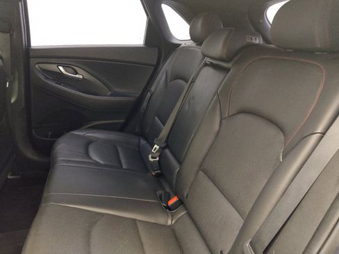 Used 2018 Hyundai Elantra GT Sport FWD image 18