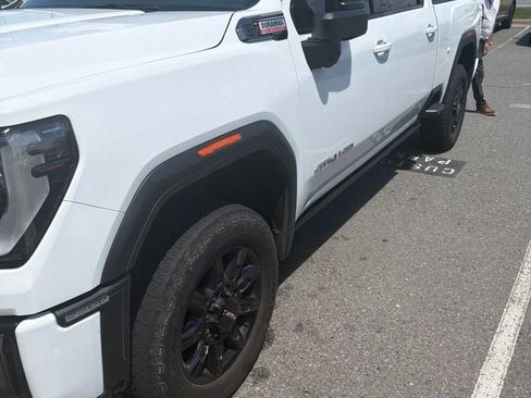 Used 2024 GMC Sierra 2500 AT4 w/ AT4 Premium Plus Package AWD/4WD image 1