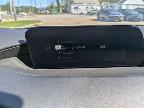 Used 2023 MAZDA MAZDA3 s FWD image 43