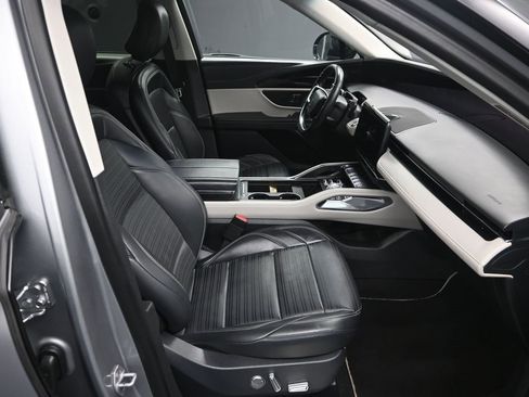 Used 2024 Lincoln Nautilus Reserve image 36