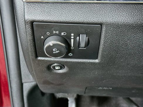 Used 2018 Jeep Grand Cherokee Limited AWD/4WD image 20