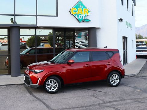 Used 2024 Kia Soul LX w/ Option Group 015 image 4