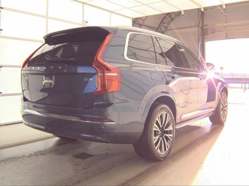 Used 2025 Volvo XC90 T8 Plus w/ Protection Package Premier image 9