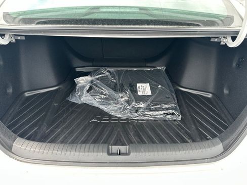 Used 2024 Honda Accord Touring image 11