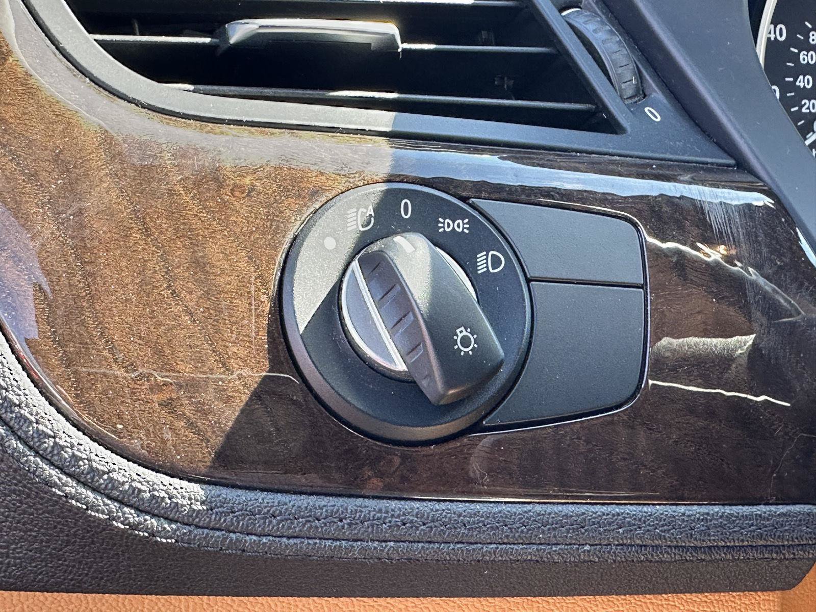 Used 2011 BMW Z4 sDrive30i RWD image 28