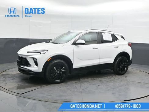 Used 2024 Buick Encore GX Sport Touring image 7