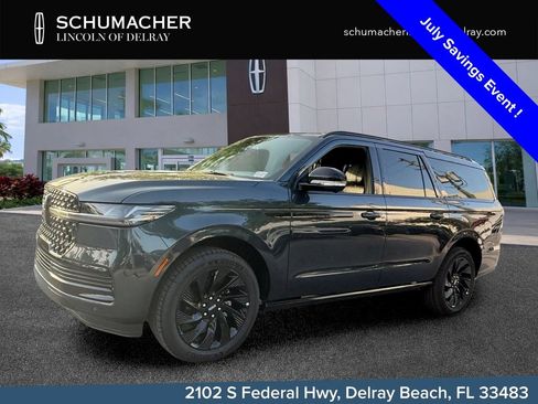 New 2026 Lincoln Navigator L Reserve w/ Jet Appearance Package AWD/4WD image 3