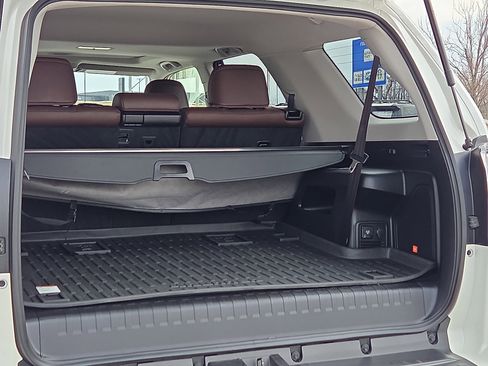 Used 2021 Toyota 4Runner Limited image 9