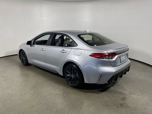 Certified 2026 Toyota Corolla SE FWD image 5