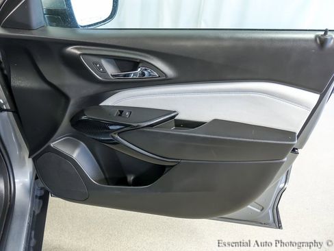 Used 2025 Chevrolet Trax LT w/ LT Convenience Package FWD image 22